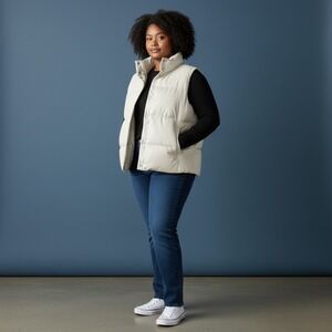 Old Navy Womens Puffer Vest Cream Beige Standing Collar Snap Front plus  Size 2X